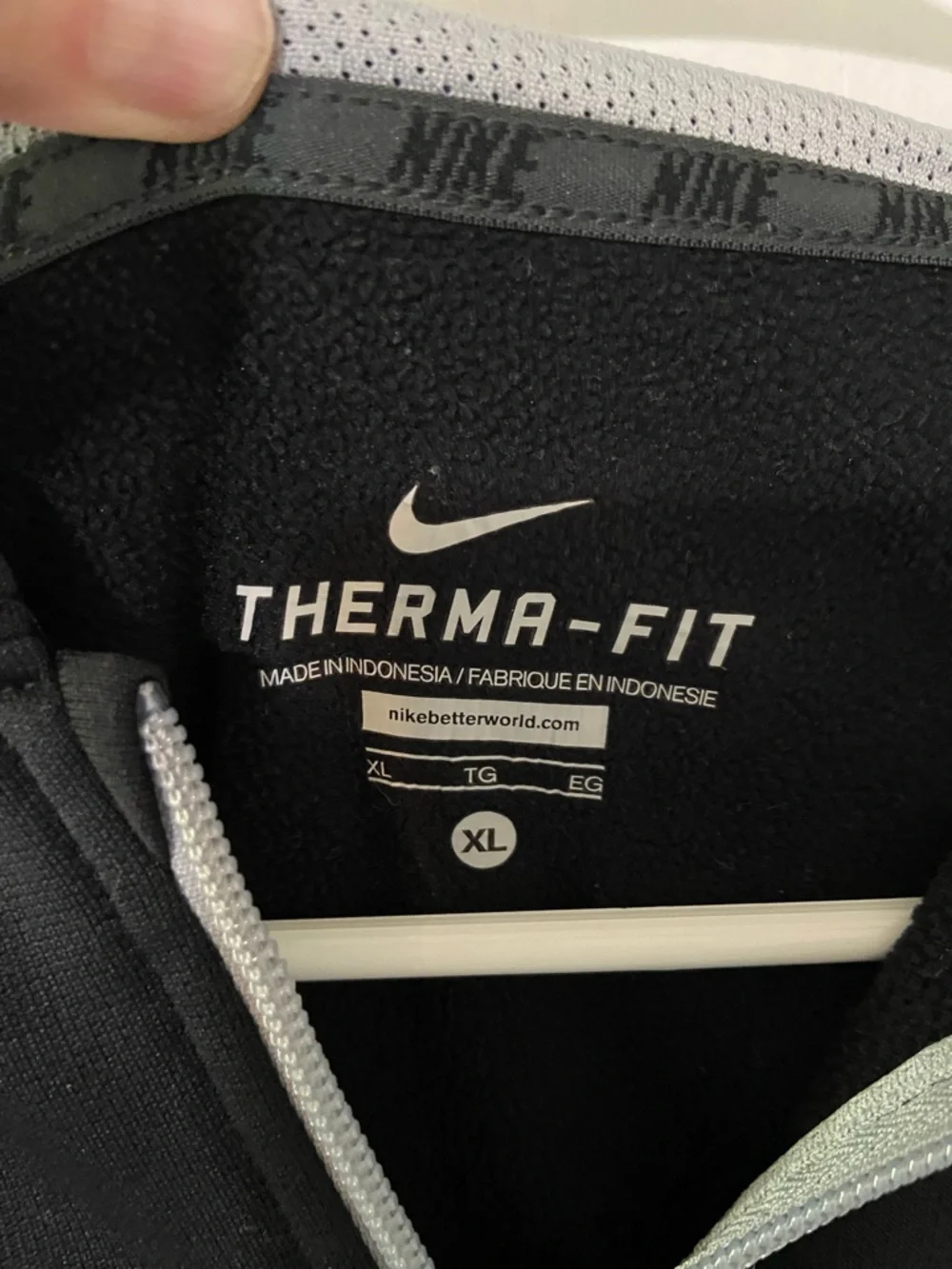Nike Black Full-Zip Therma-Fit Hoodie Jacket with White Swoosh